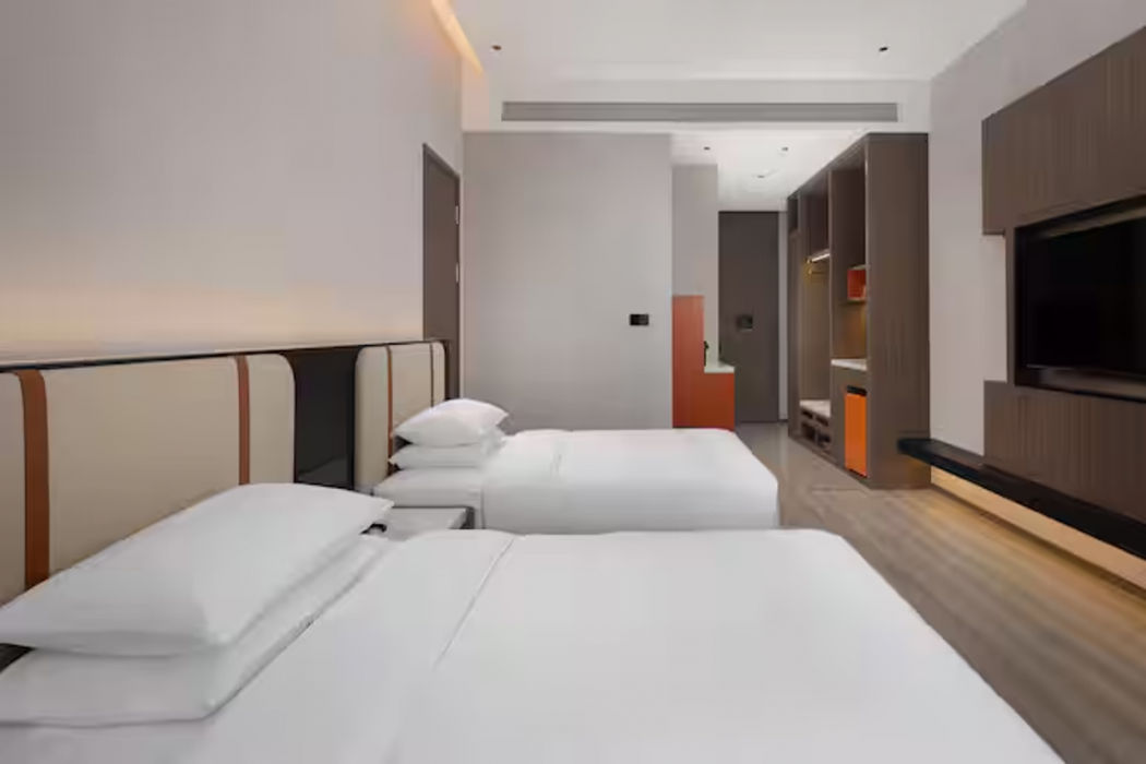 Home2 Suites by Hilton Yiwu World Trade Center 12/60