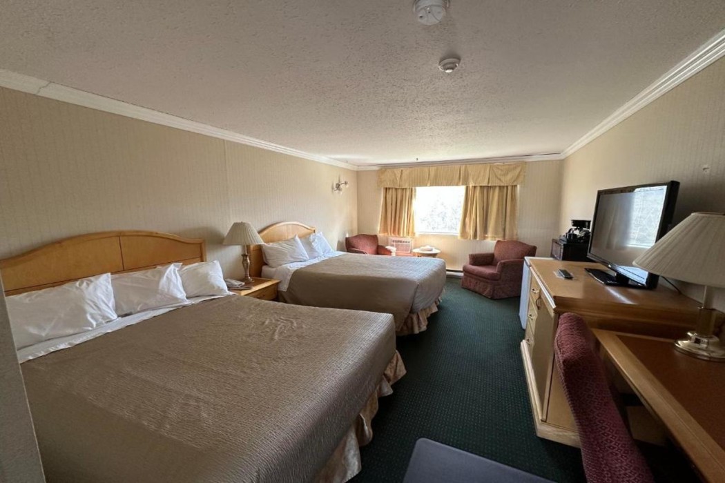 Travelodge by Wyndham Chetwynd 8/42