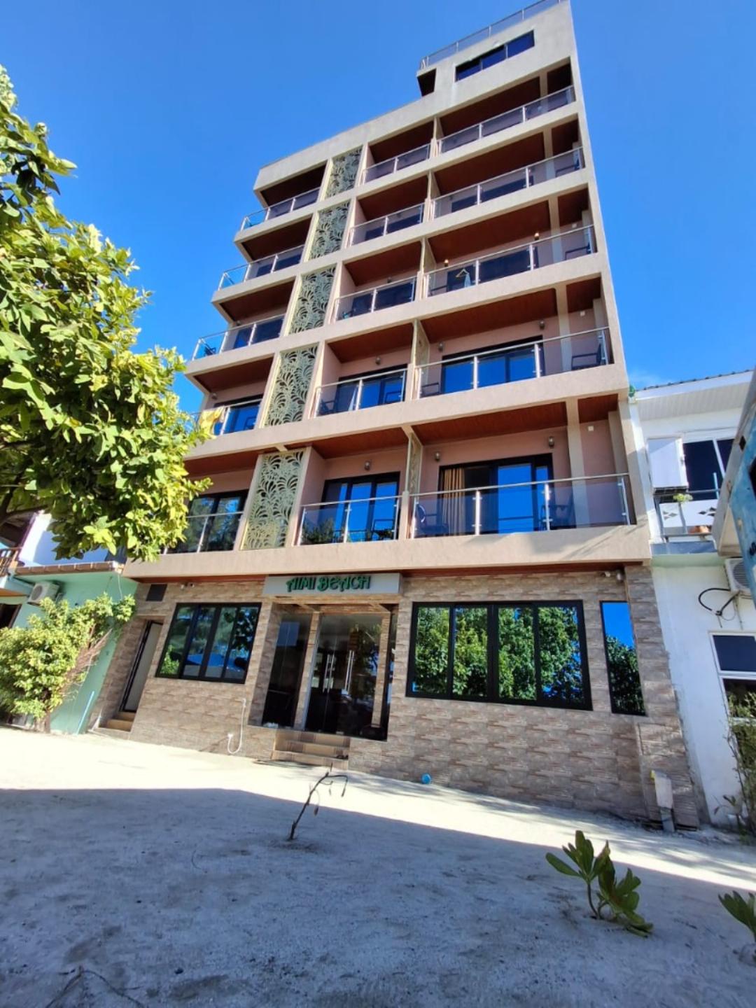 AIMI Beach Hotel 7/64