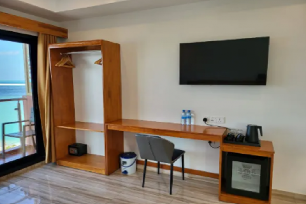AIMI Beach Hotel 27/64