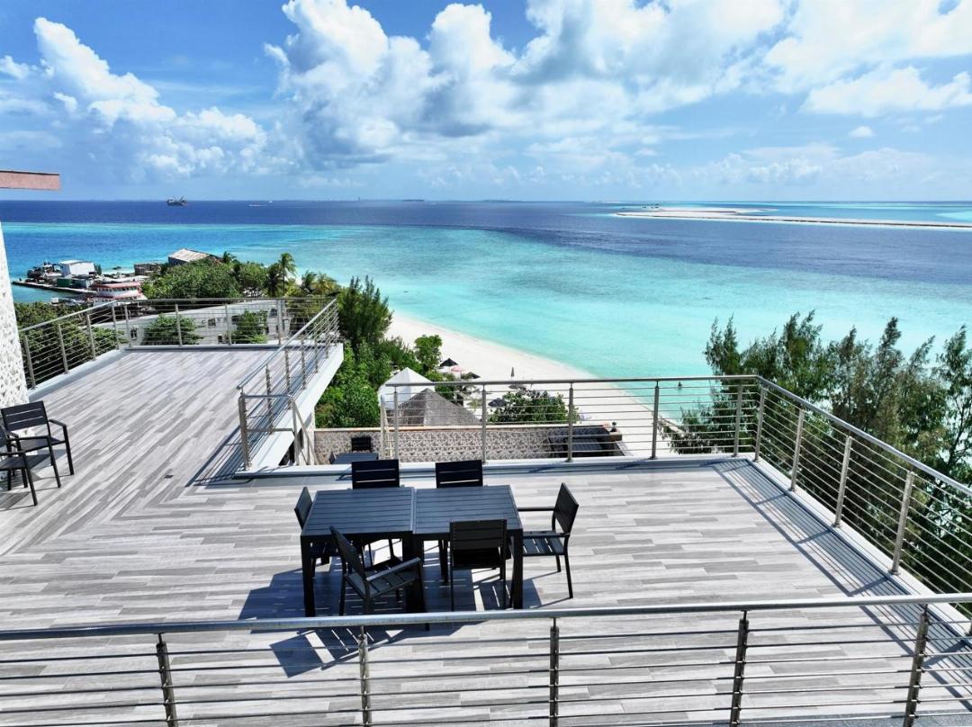 AIMI Beach Hotel 12/64