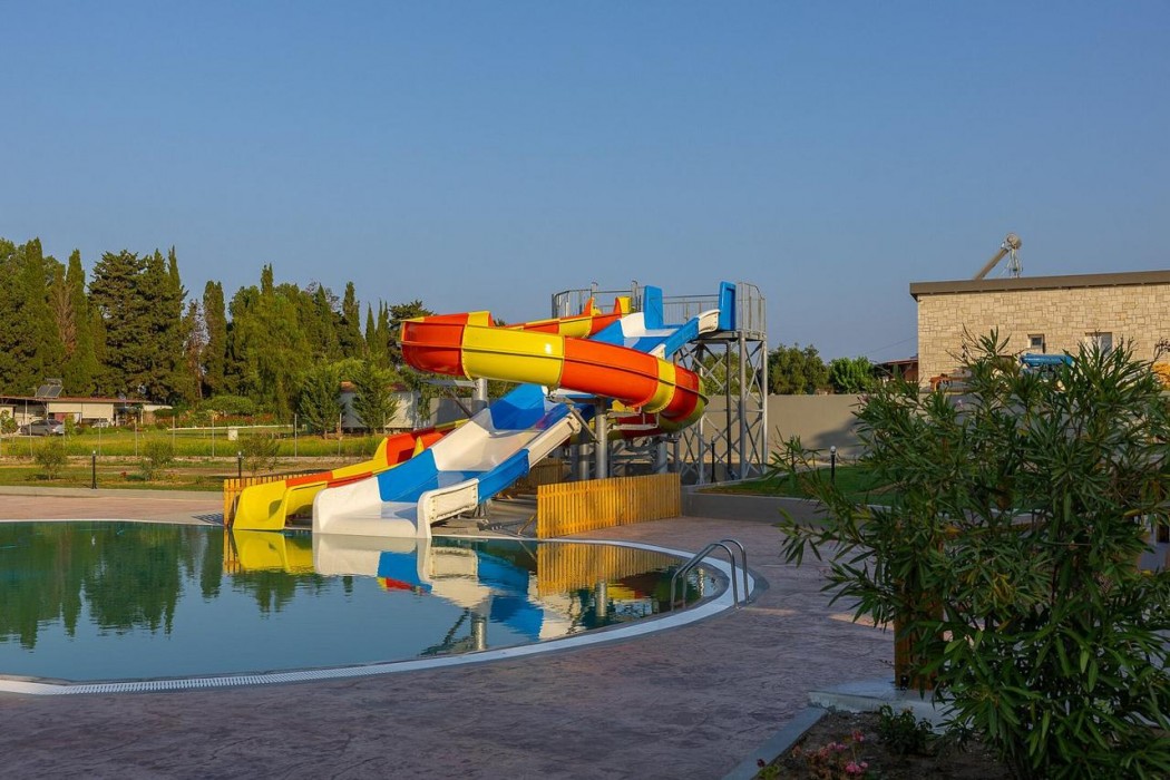 Blue Water Resort 32/60