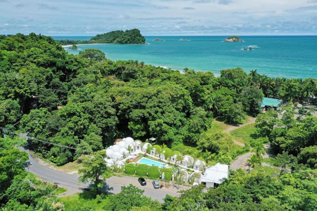 Igloo Beach Lodge 2/36
