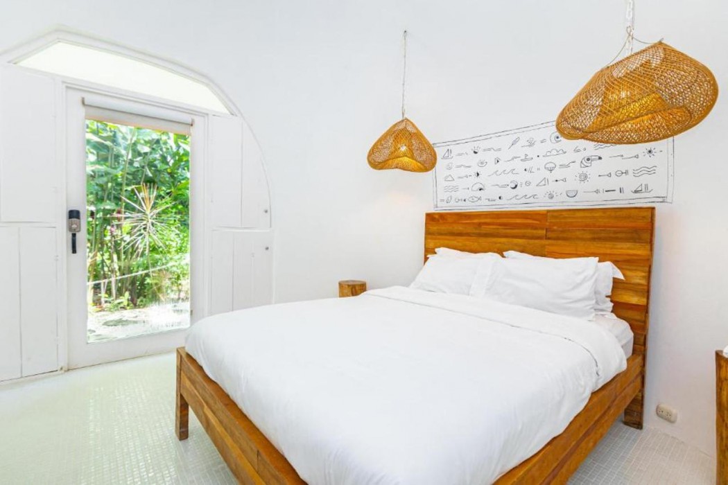 Igloo Beach Lodge 7/36