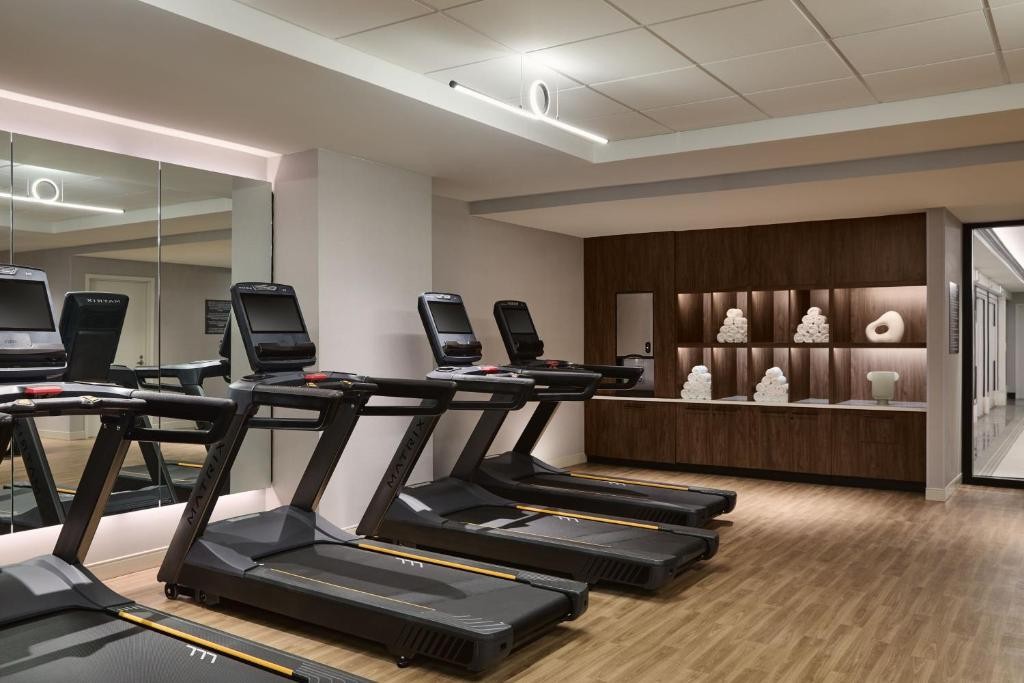 AC Hotel by Marriott Kansas City Downtown 15/17