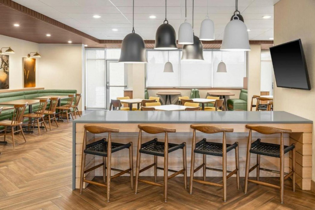 Fairfield Inn & Suites by Marriott Detroit Taylor 18/36