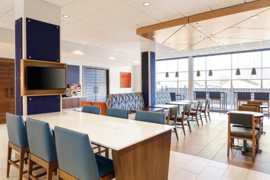 Holiday Inn Express and Suites Linden by IHG 23/55