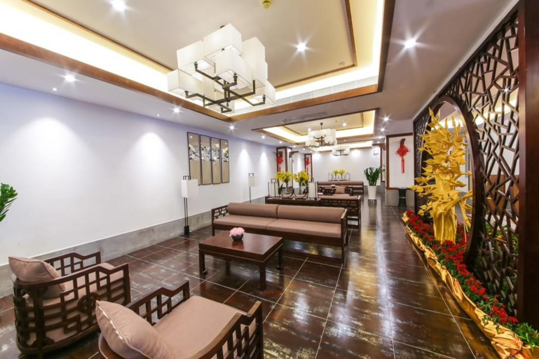 Heyuan Bavarian Manor Argyle Resort and Austere Bodhi Hotel 8/10