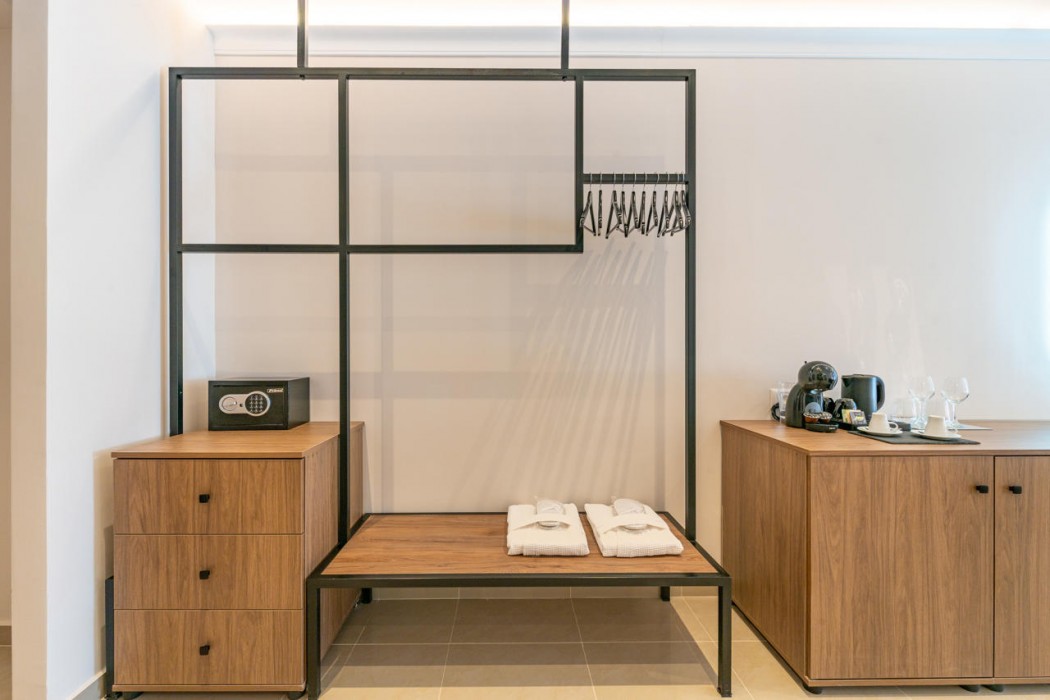 Philia Center Suites 18/73