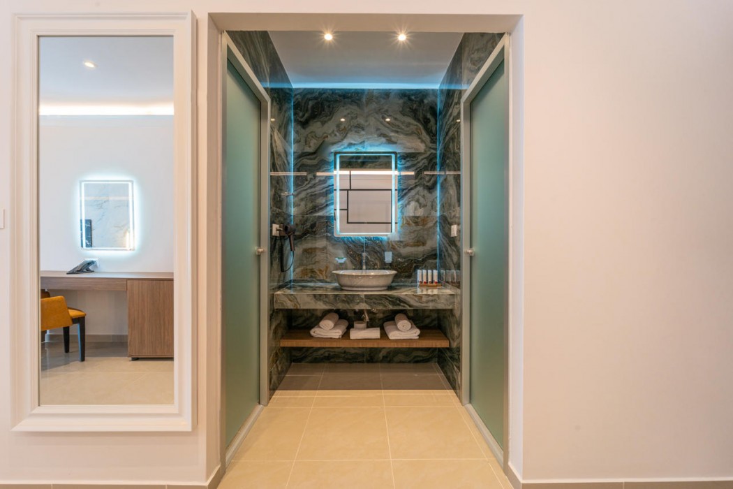 Philia Center Suites 13/73