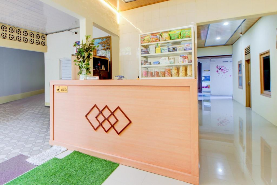 Lobby at Hotel O Alun-Alun Purwokerto Near Gor Satria Purwokerto Formerly Guest House Blessing, PURWOKERTO