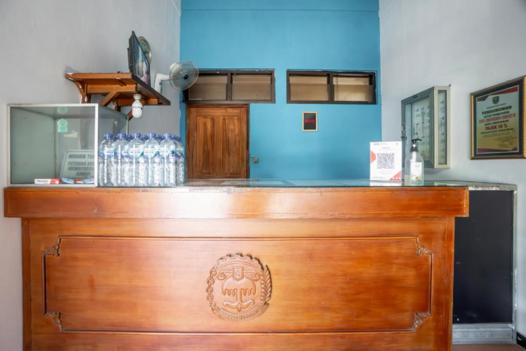 Hotel O Central Madiun Near Stasiun Kota Madiun 6/36