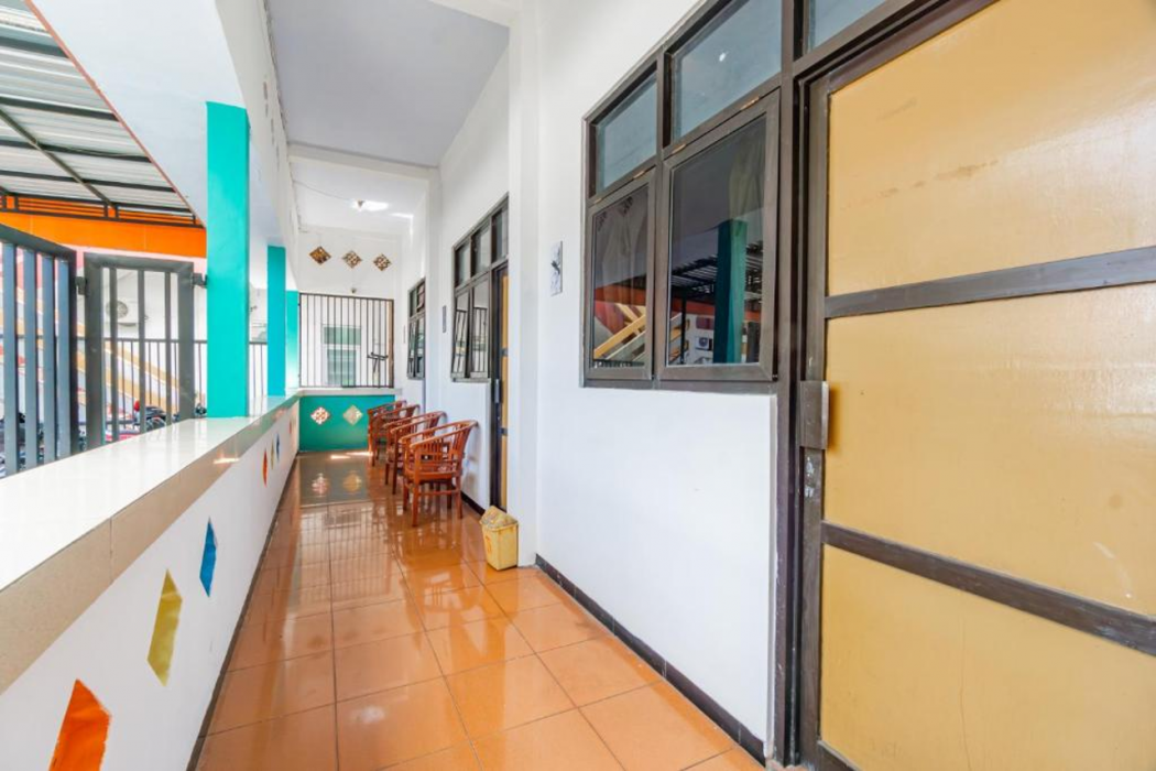 Hotel O Central Madiun Near Stasiun Kota Madiun 16/36
