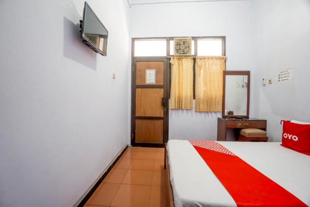Hotel O Central Madiun Near Stasiun Kota Madiun 14/36