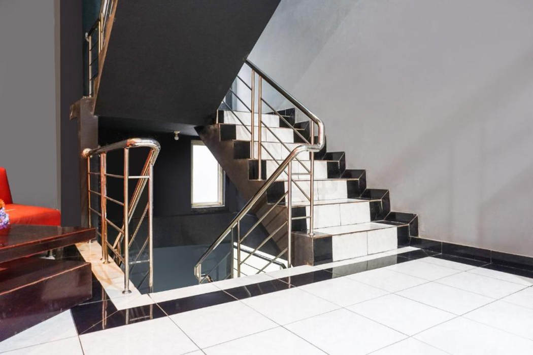 Hotel O Makassar near Mall Panakukkang formerly Sayang Home Stay 23/29