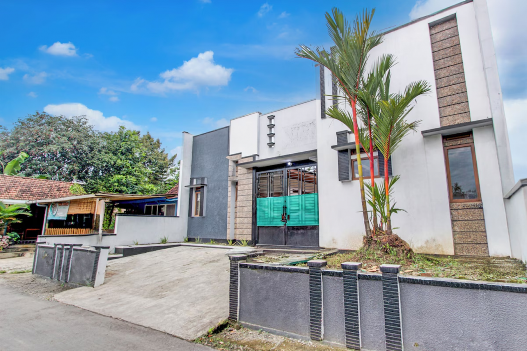 Hotel O Purwokerto Near Alun Alun Purwokerto Formerly Guest House Rania