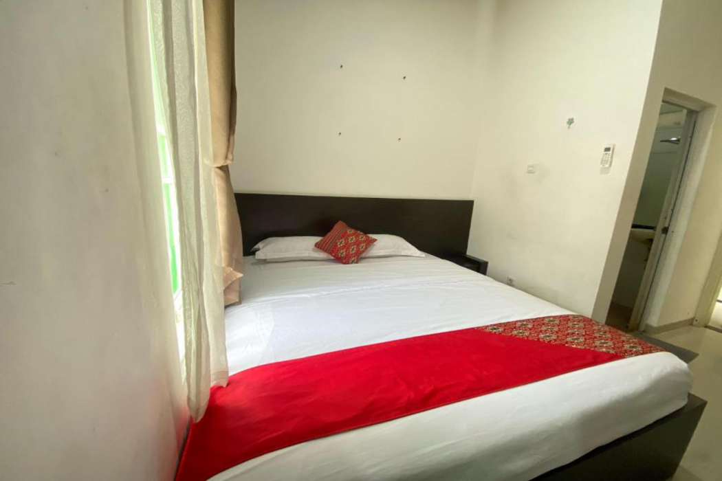 Hotel O Universitas Brawijaya Near Mall Dinoyo 7/15