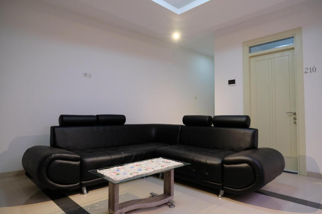 Hotel O Universitas Brawijaya Near Mall Dinoyo 9/15