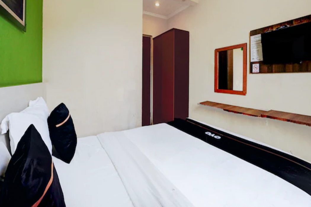 Hotel O Surabaya near Surabaya Town Square formerly Kupang Gunung Residence 17/60