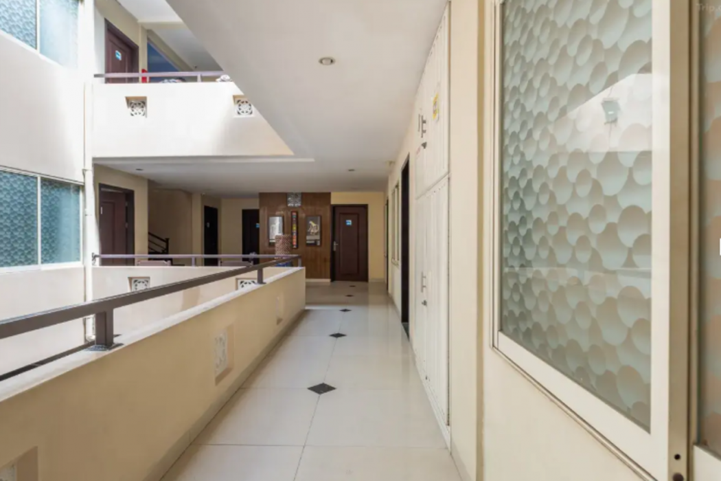 Hotel O Surabaya City Center Near Wonokromo Station 10/12