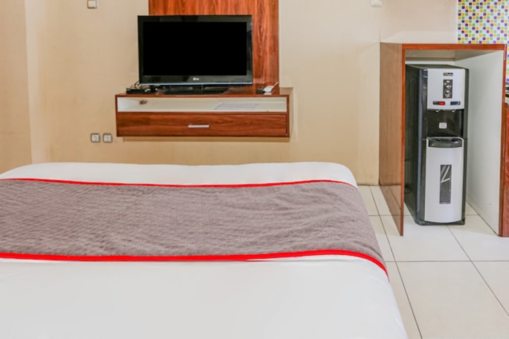 Hotel O Ciputat Near Apartment Green Lake View Ciputat 6/8