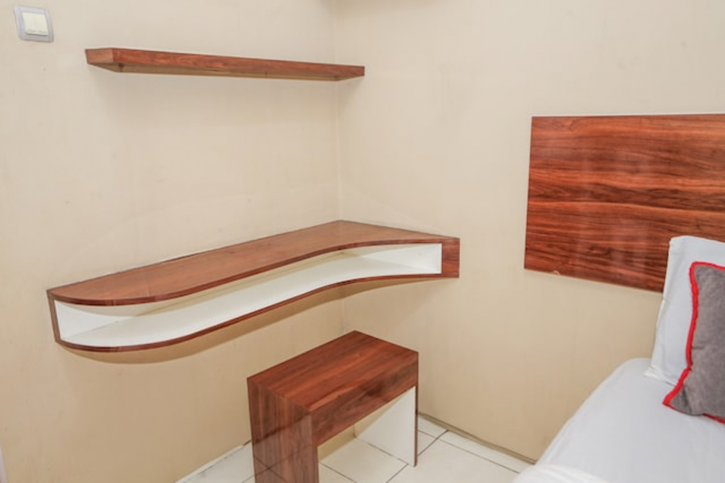 Hotel O Ciputat Near Apartment Green Lake View Ciputat 7/8