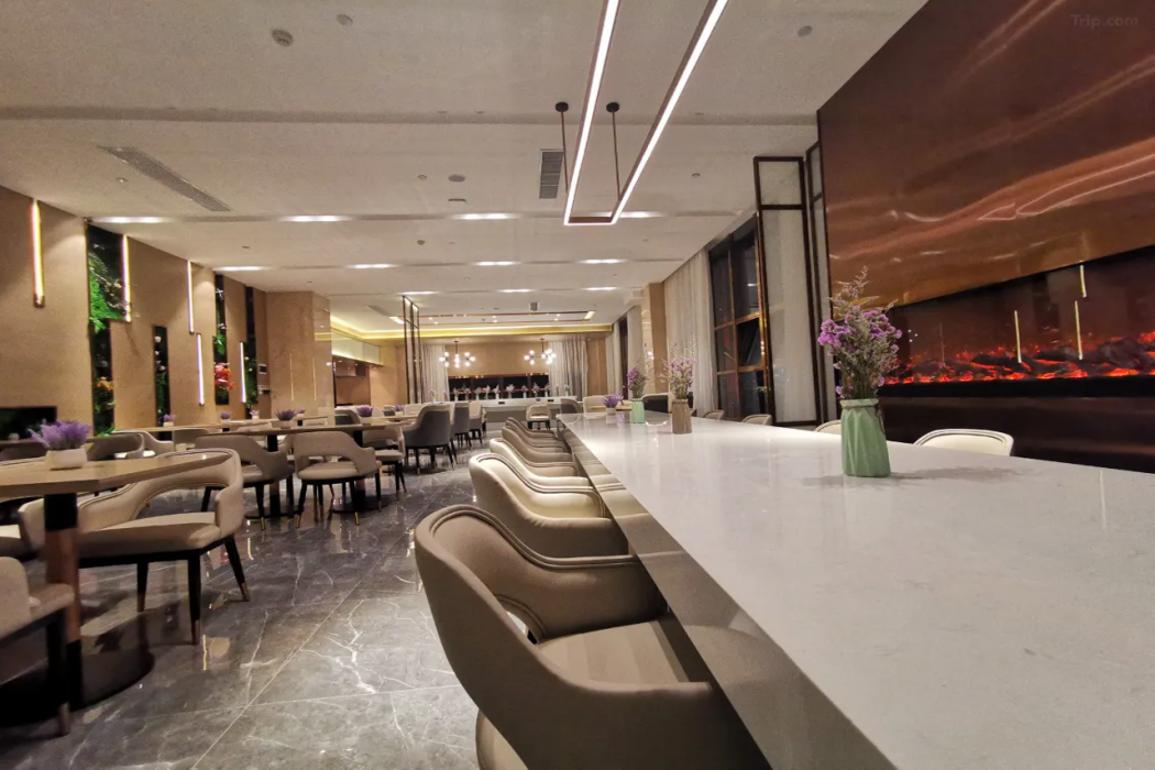 Lavande Hotel (Wuxi East Railway Station) 51/70