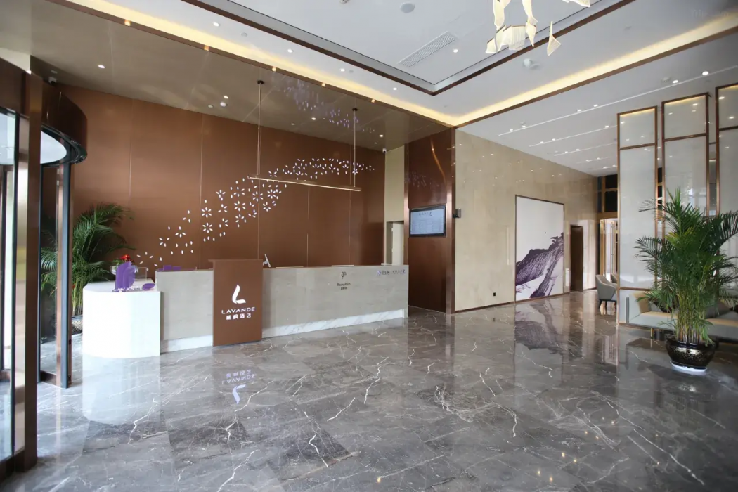 Lavande Hotel (Wuxi East Railway Station) 12/70