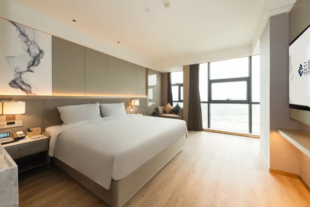 RENJOY Hotel Shanghai Huayi 11/18