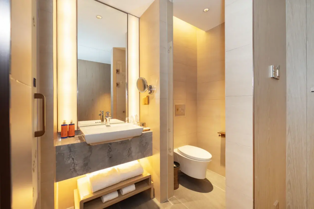 RENJOY Hotel Shanghai Huayi 7/18