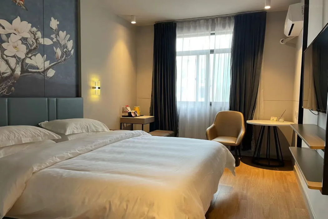 Jinjiang Metropolo Hotel (Ningbo Yinzhou Impression City Qianhu North Road Subway Station Store) 13/21