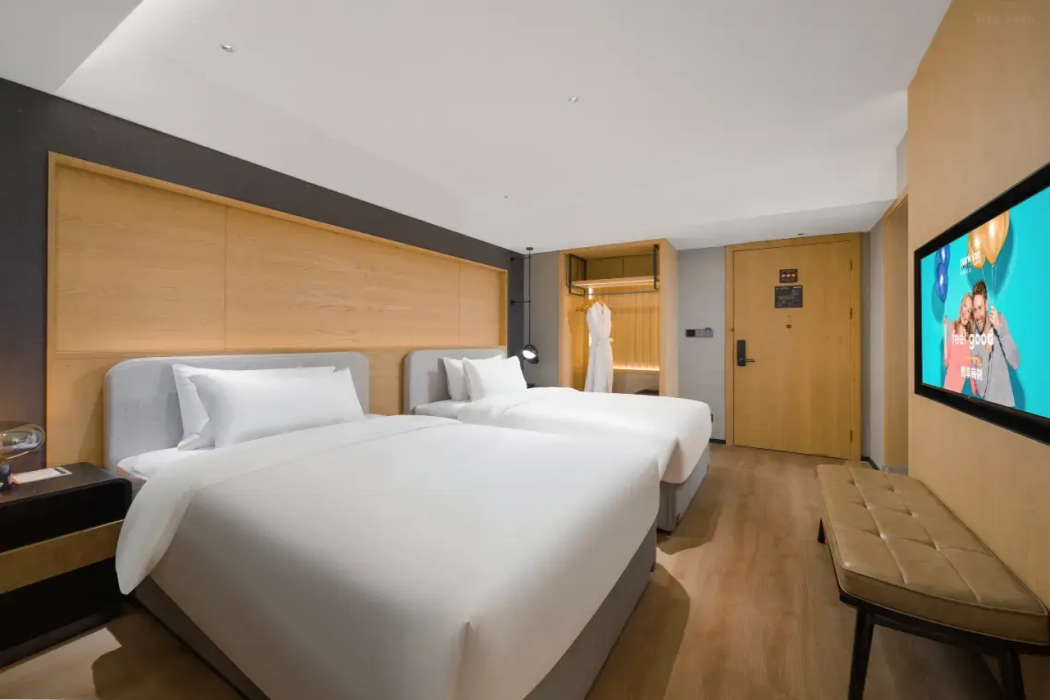 Park Inn Hotel (Chengdu Kuanzhai Alley) 6/18