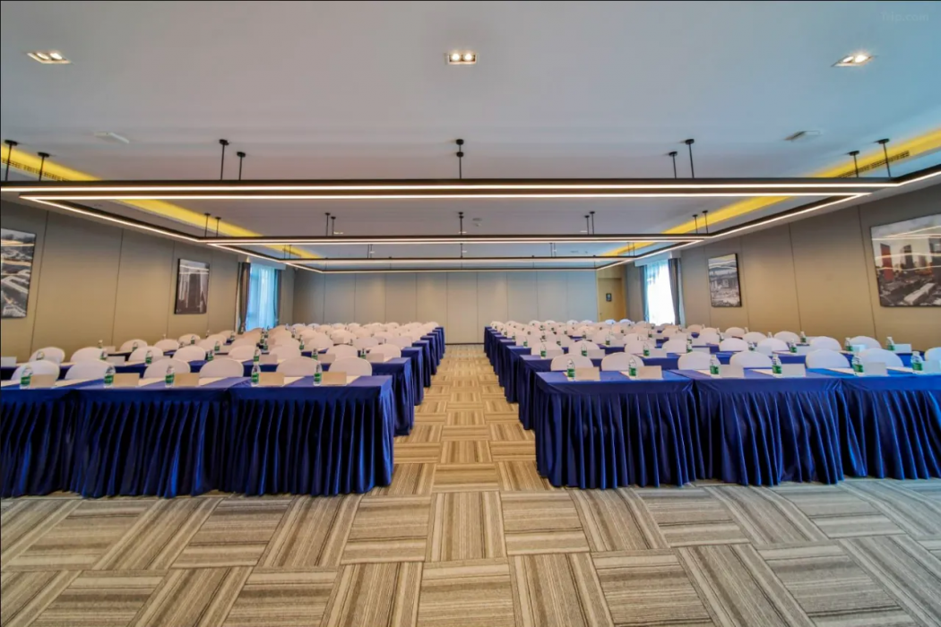 Park Inn Hotel (Chengdu Kuanzhai Alley) 15/18