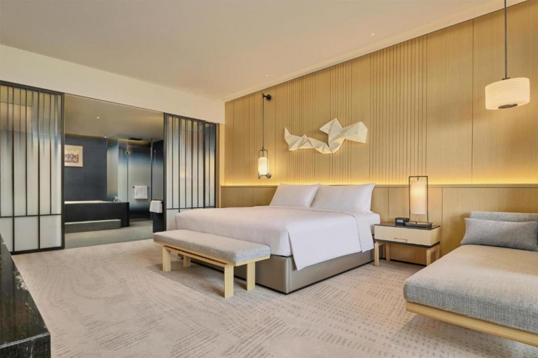 Secan Hotel Qingdao, Curio Collection by Hilton 8/37