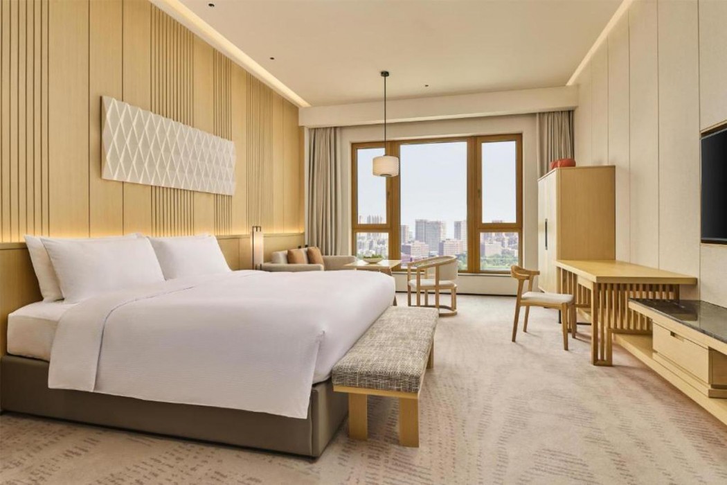 Secan Hotel Qingdao, Curio Collection by Hilton 6/37