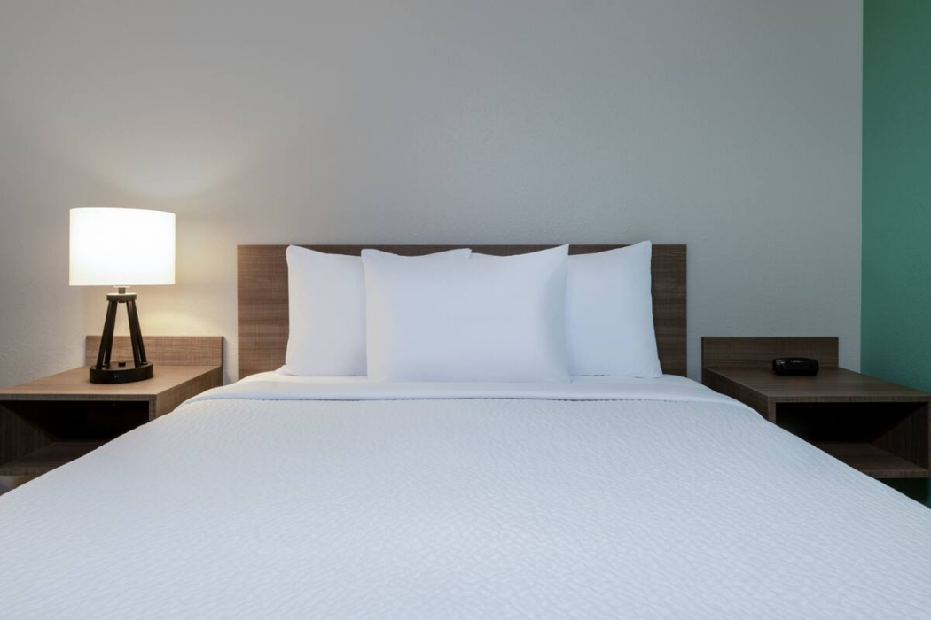 ECHO Suites Extended Stay by Wyndham Houston Pasadena Fwy Pl 15/59