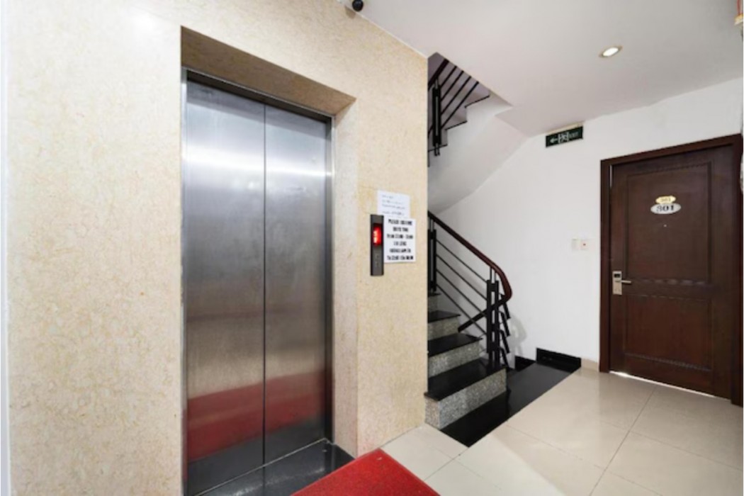 Collection O Cozy 5 Hotel - Near SECC 33/43