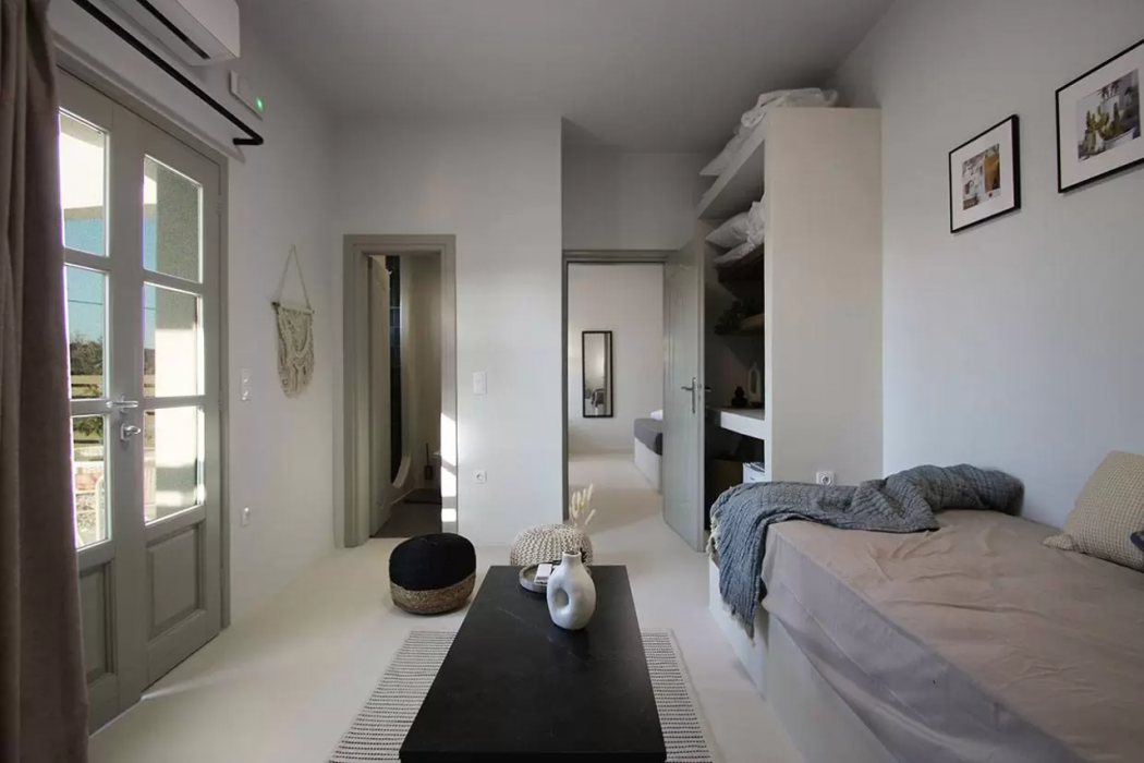 Airy Suites 8/13