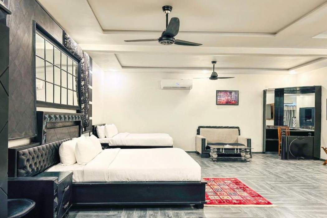 Hotel One University Sukkur 10/65