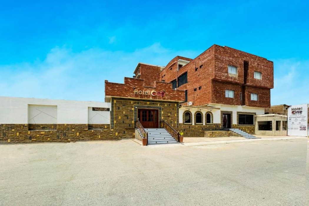 Hotel One University Sukkur photo 2