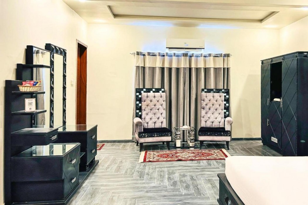 Hotel One University Sukkur 17/65
