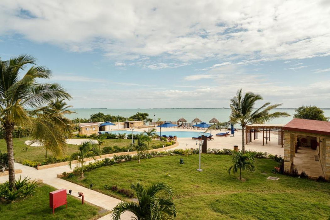 Treetop by Eight Continents, Zanzibar 6/66