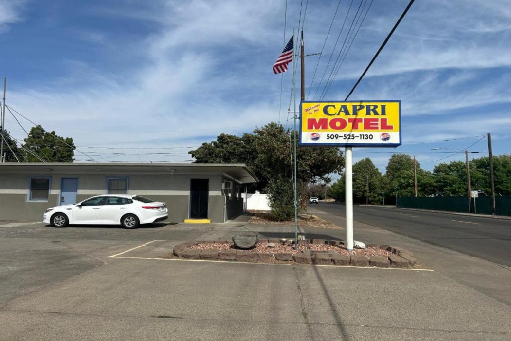 OYO Capri Motel By Belvilla Walla Walla US 12 image