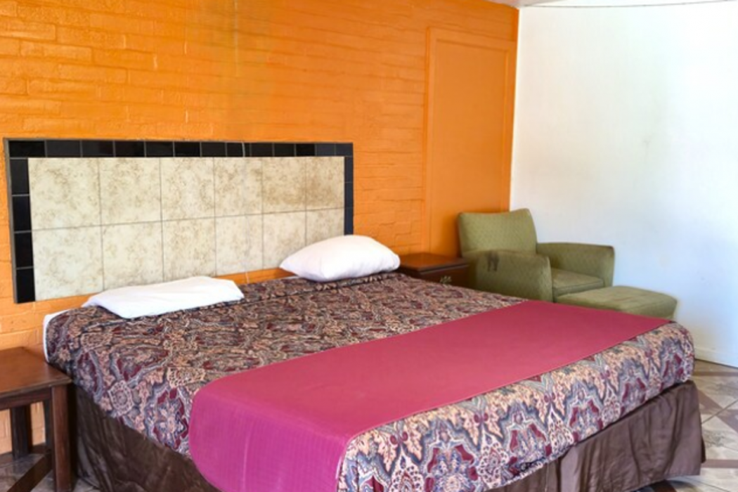 Way Side Inn by Hotel O Dallas near Fair Park Downtown 13/30
