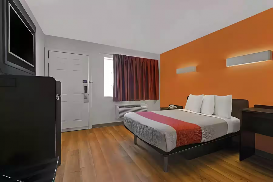 Super 8 by Wyndham San Jose 5/17