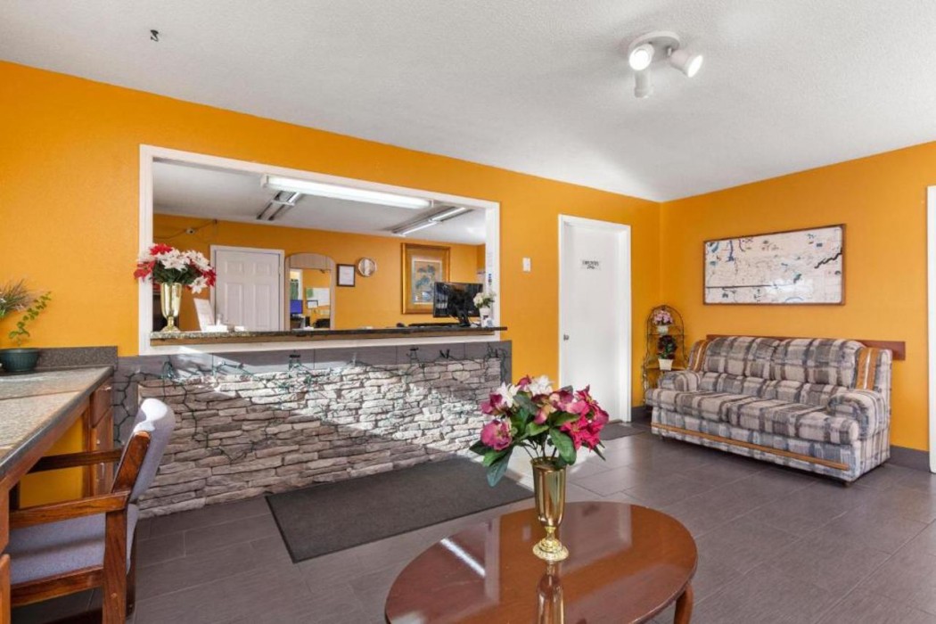 Lobby at Budget Host Inn by Hotel O Portland near I-65, PORTLAND - TN