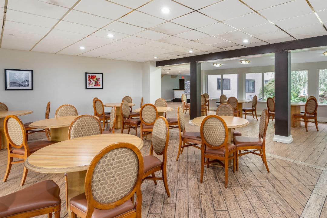 Amwell Suites 20/27