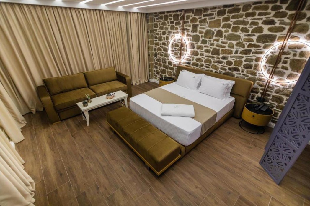 Vecchia Boutique Hotel 23/69