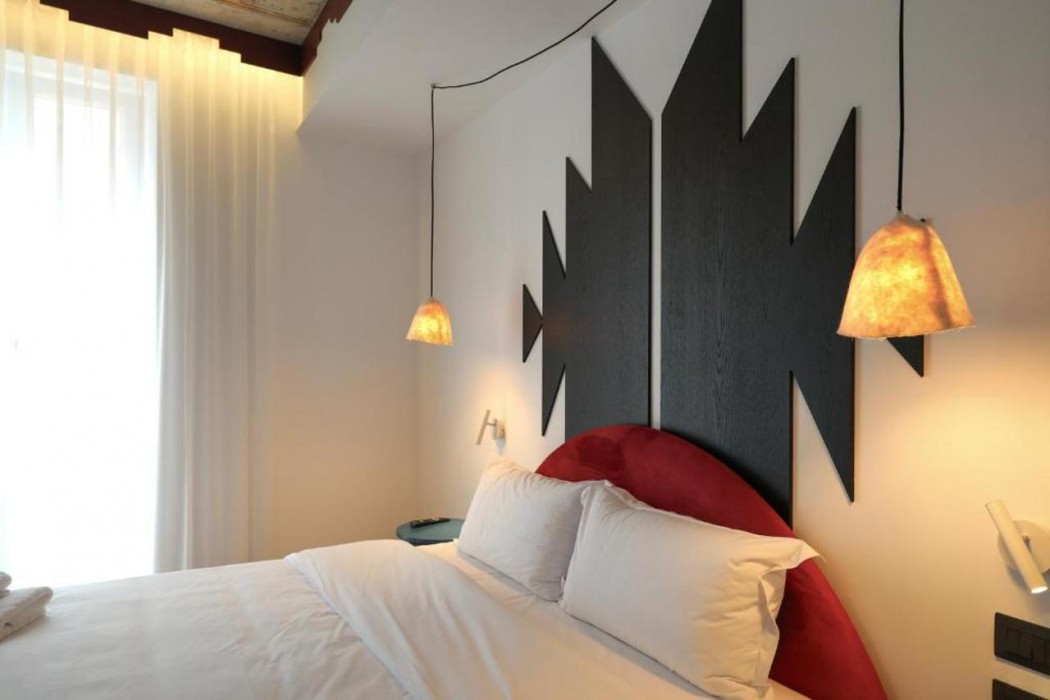 Bazaar Hotel 13/39