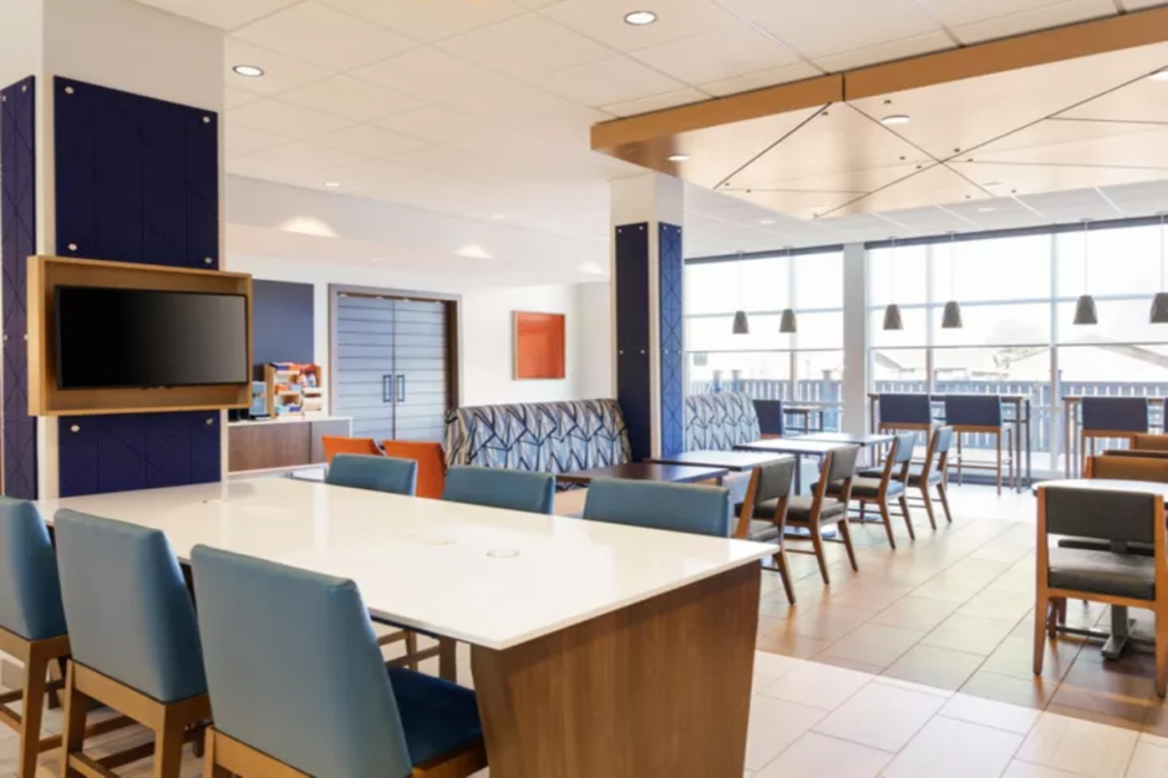 Holiday Inn Express & Suites DIAMOND 26/59